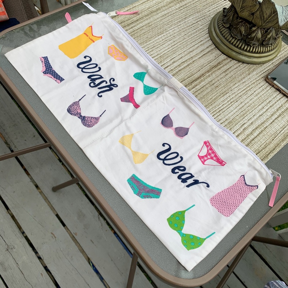 New GAP Garment Pouch Wash and Wear Bag Set Multicolor